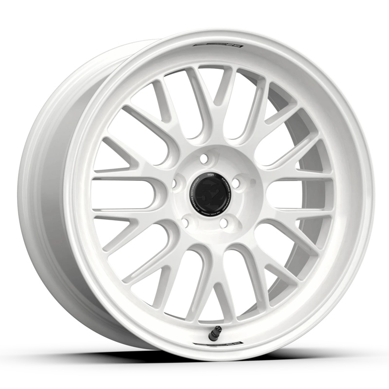 fifteen52 Holeshot RSR 19″ 5×114.3 Rally White