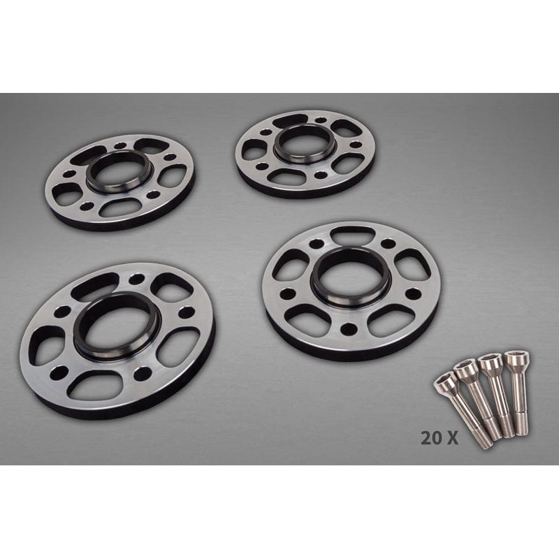 Capristo Ferrari 458/FF/F12/812SF – Wheel Spacers 14mm Front / 17mm Rear (Circle Shape) with Titanium Wheel Bolts